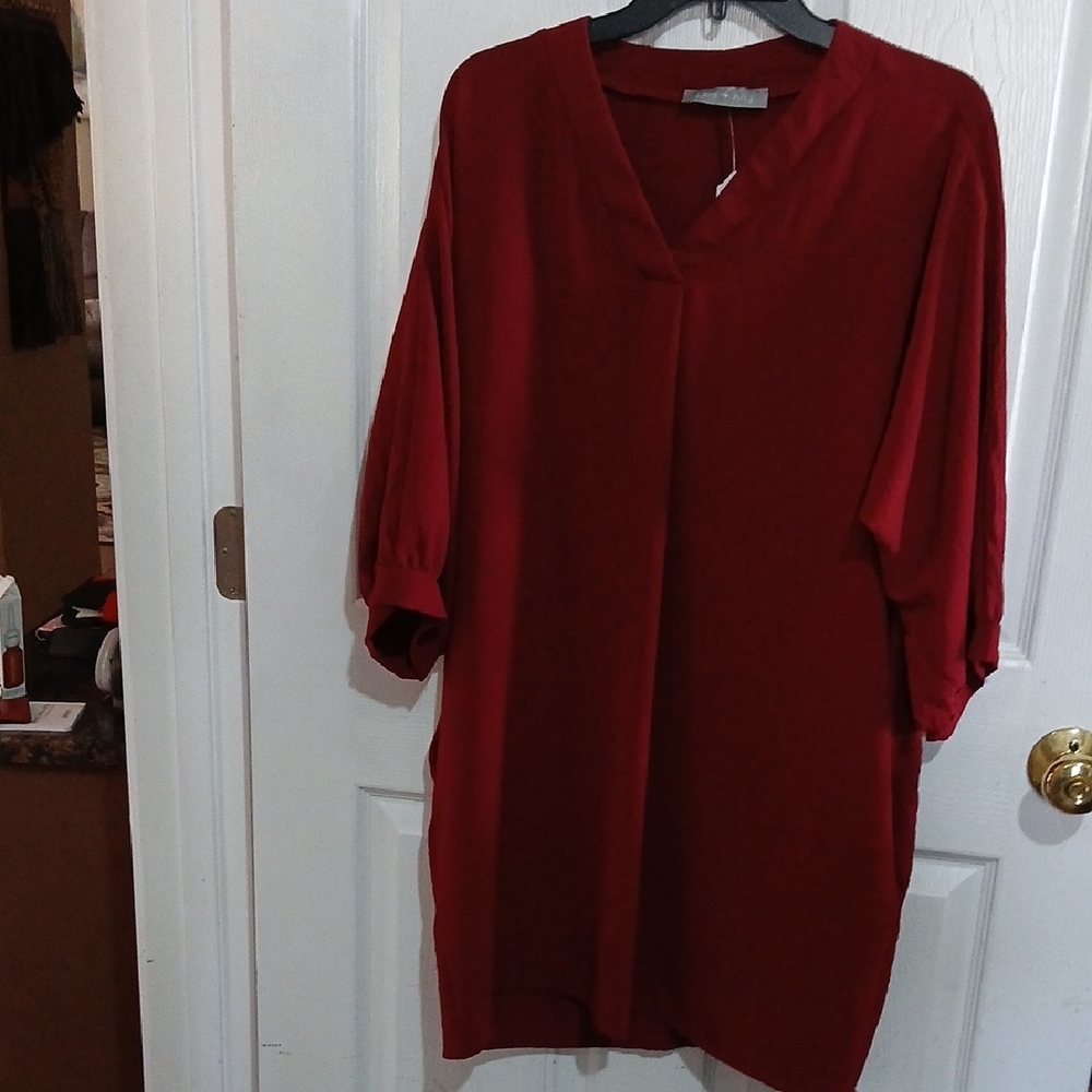 Elegant Red V-Neck Dress